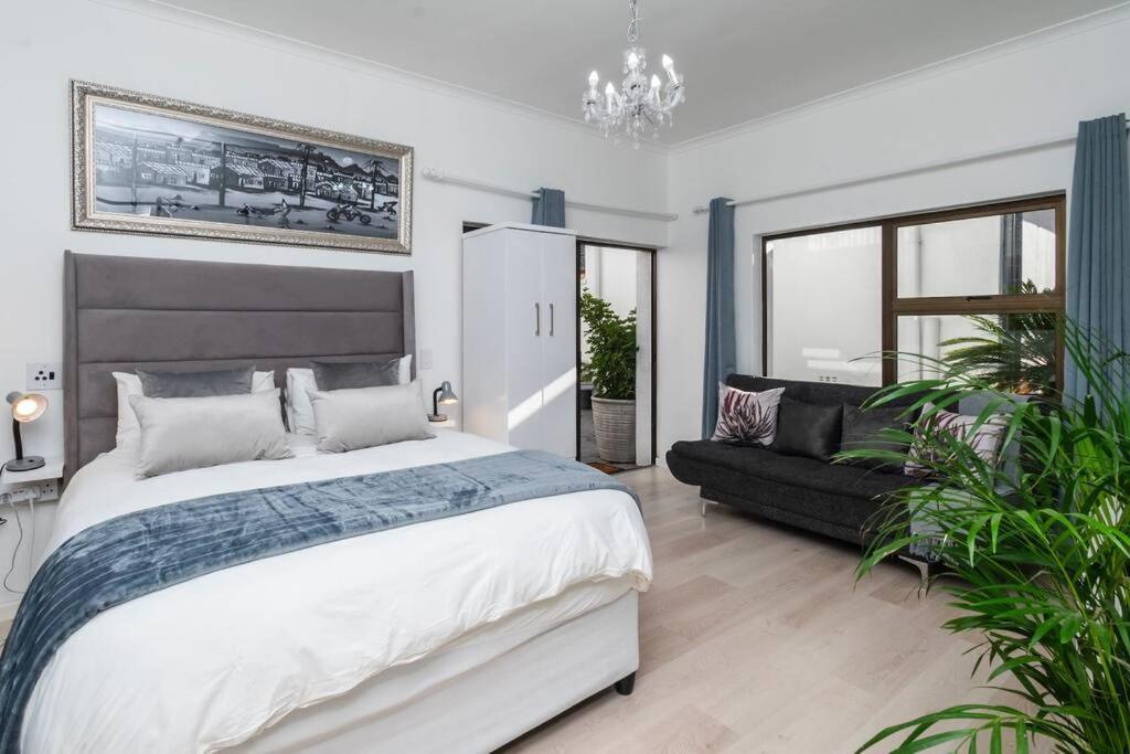 Platinum Haven Aparment In Milnerton Apartment *